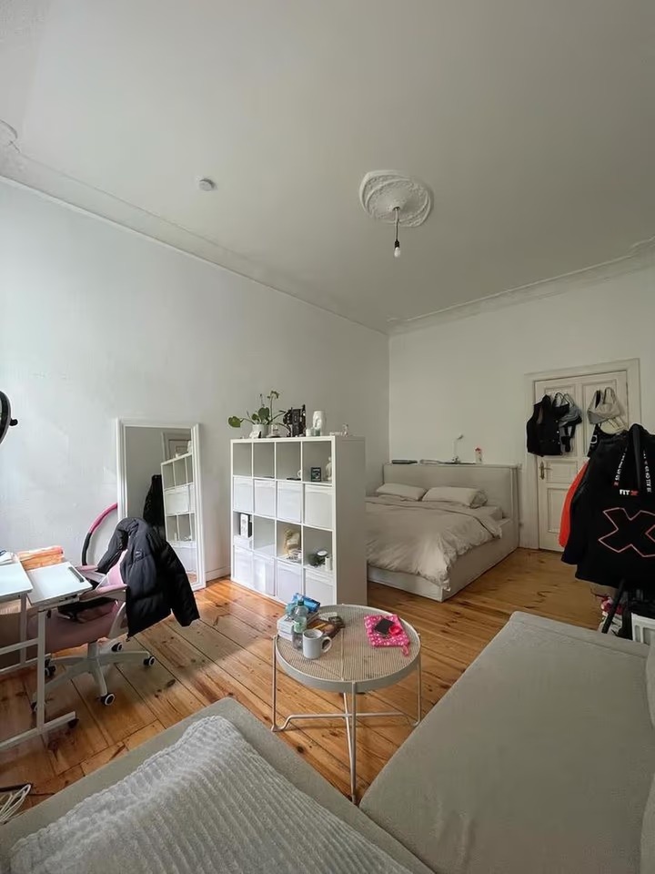 Furnished 1-Room Apartment in Berlin-Mitte