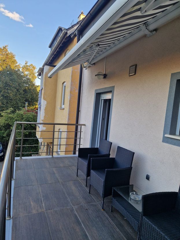 Freshly Renovated 2-Room Home with Balcony in Stuttgart-Gablenberg – photo 2
