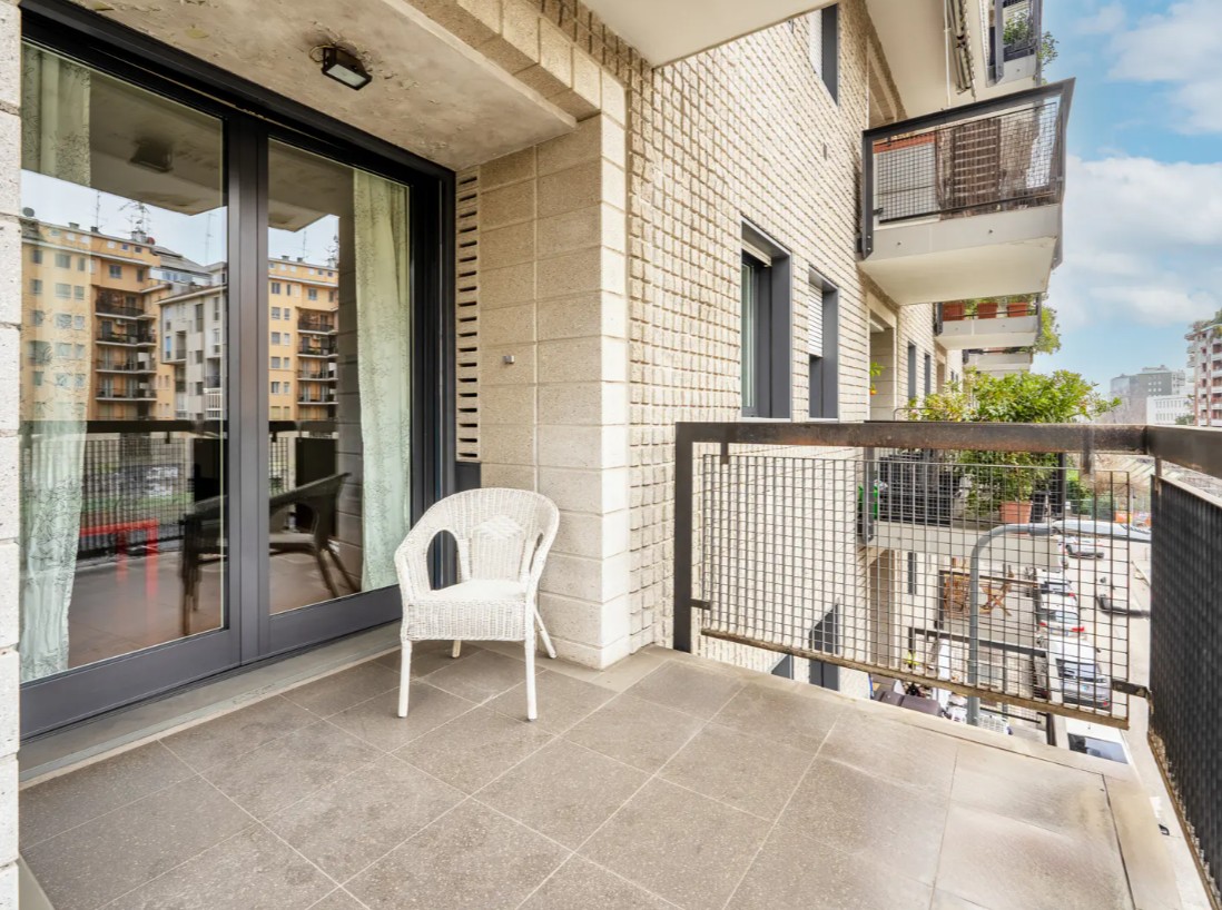 Modern One-Bedroom Apartment with Terrace near corso Sempione – photo 3