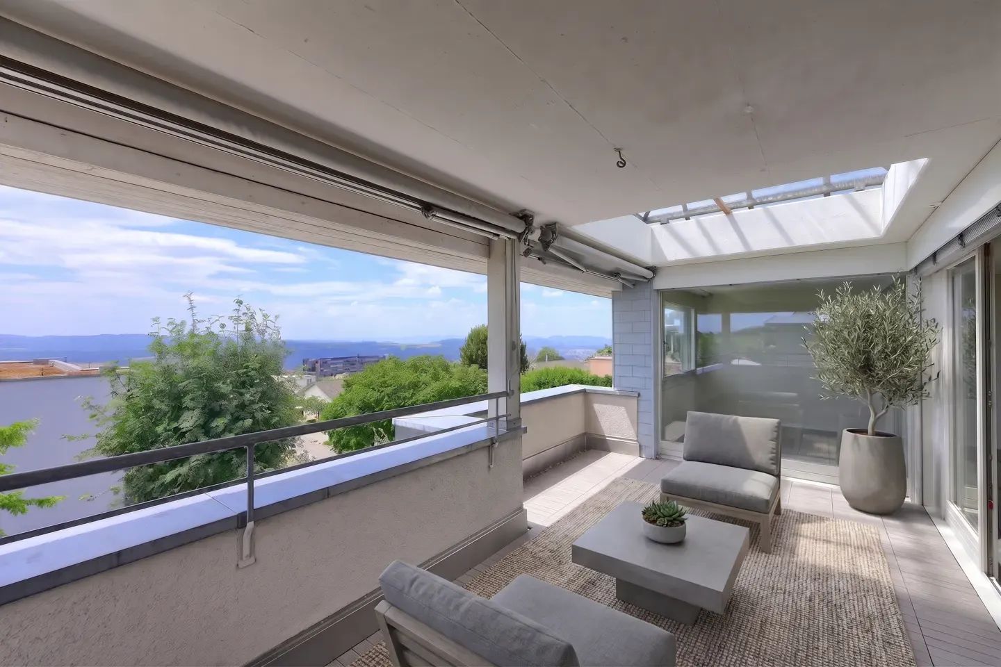 Stylish Home in the Heart of the Village – photo 5