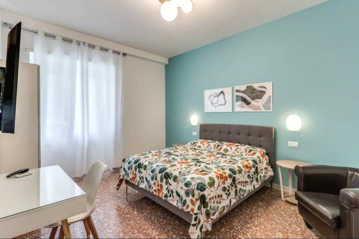 Entirely Renewed 3‑Bedroom, 2‑Bath Apartment — Via Agostino Valiero – photo 4