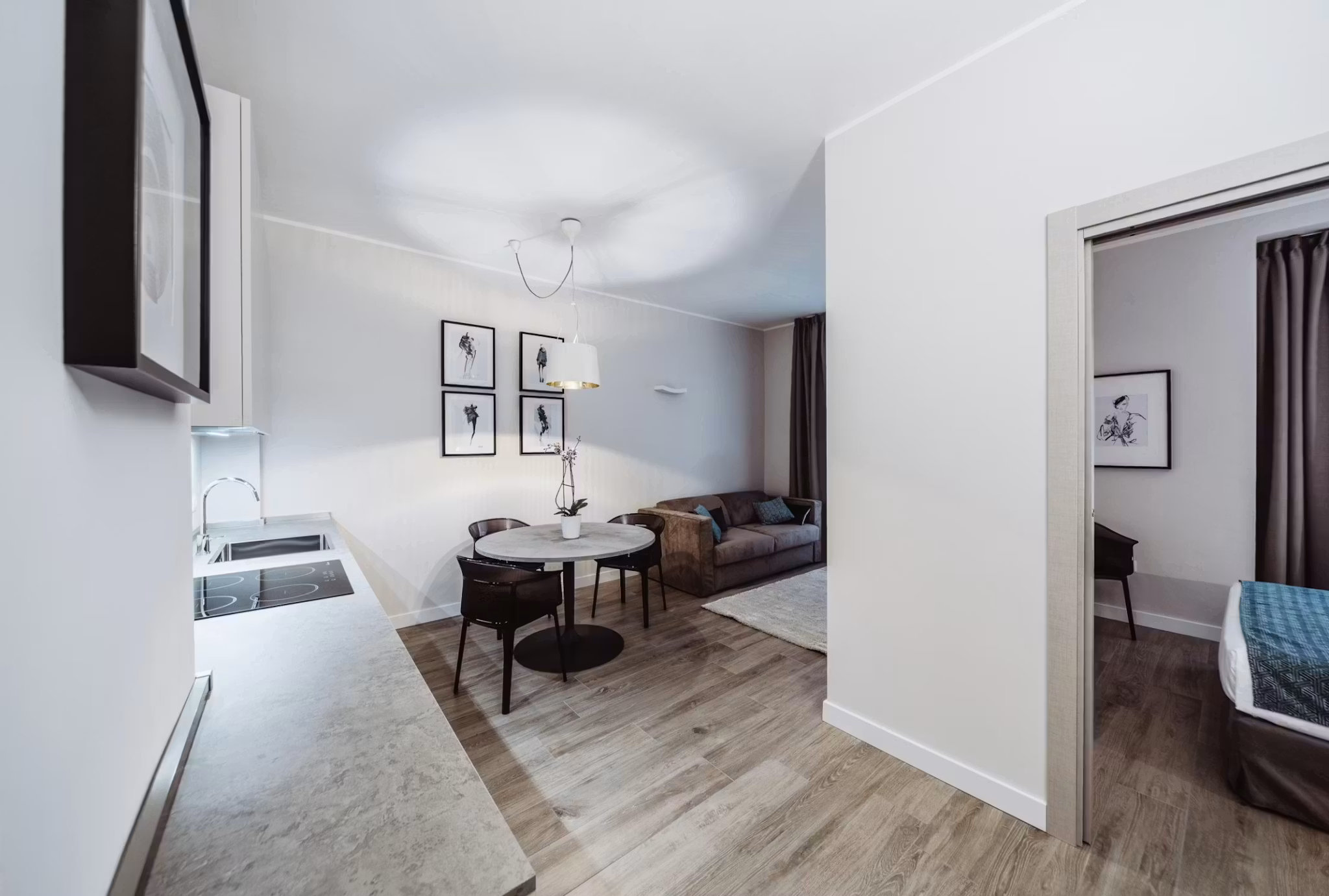 Contemporary Furnished 1‑Bed Apartment — 55 m², Via San Francesco da Paola – photo 5