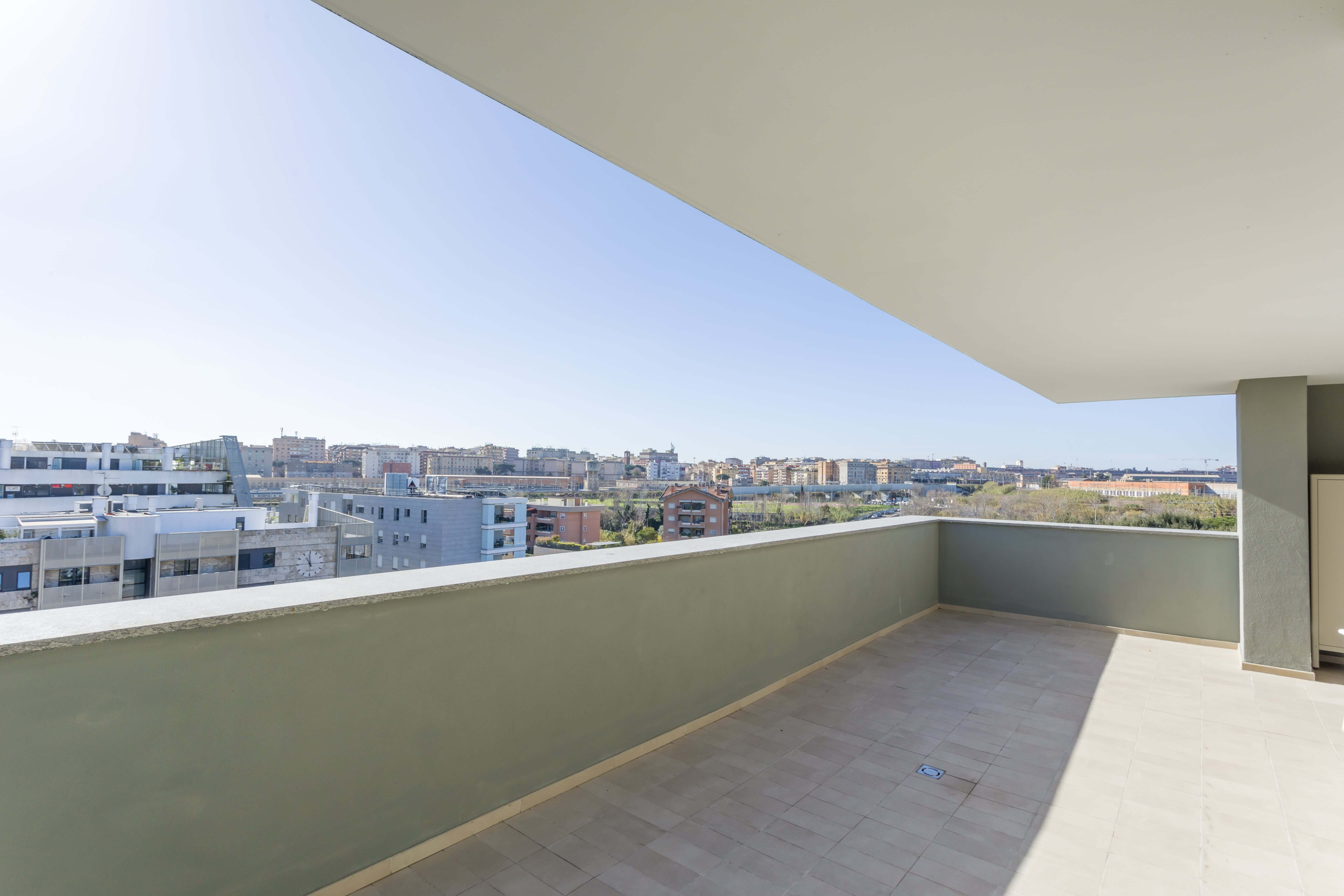 Bertone Penthouse: Studio‑Style Two Rooms — 70 m², 2 Bathrooms – photo 5