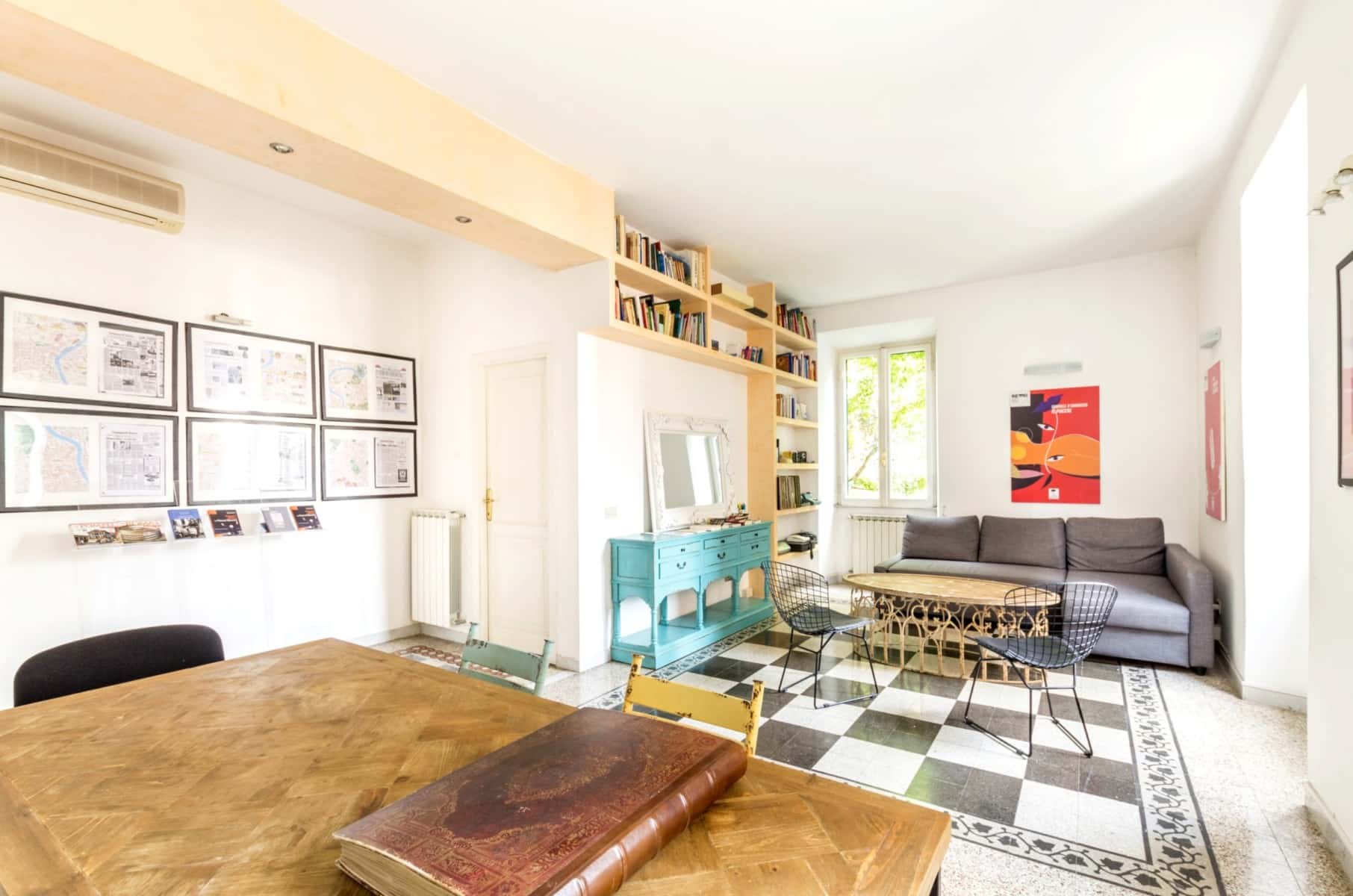 Creative 2‑Bed Apartment with Balcony — Light‑Filled, 1 Bathroom – photo 5