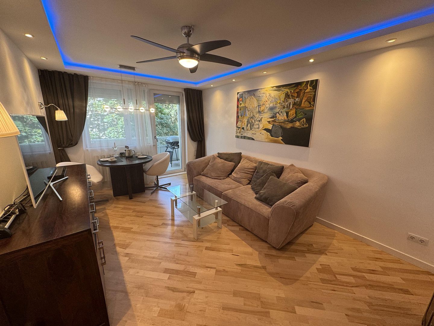 Stylish 2.5‑Room Apartment for Owner‑Occupiers — Central Location