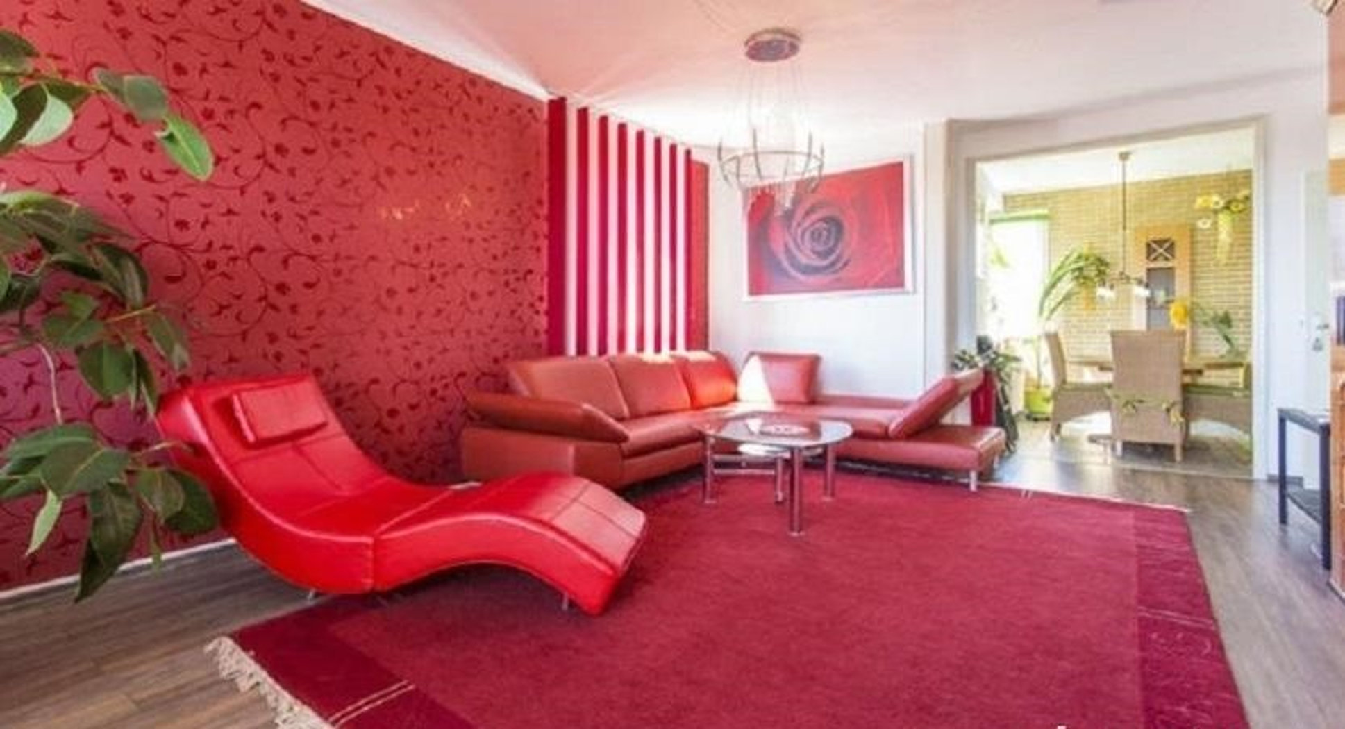 Generous 4-Room Home in a Convenient Reutlingen Location
