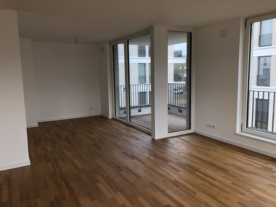 Luxury First-Occupancy Apartment in Berlin Dahlem | Balcony, Elevator & Underground Parking