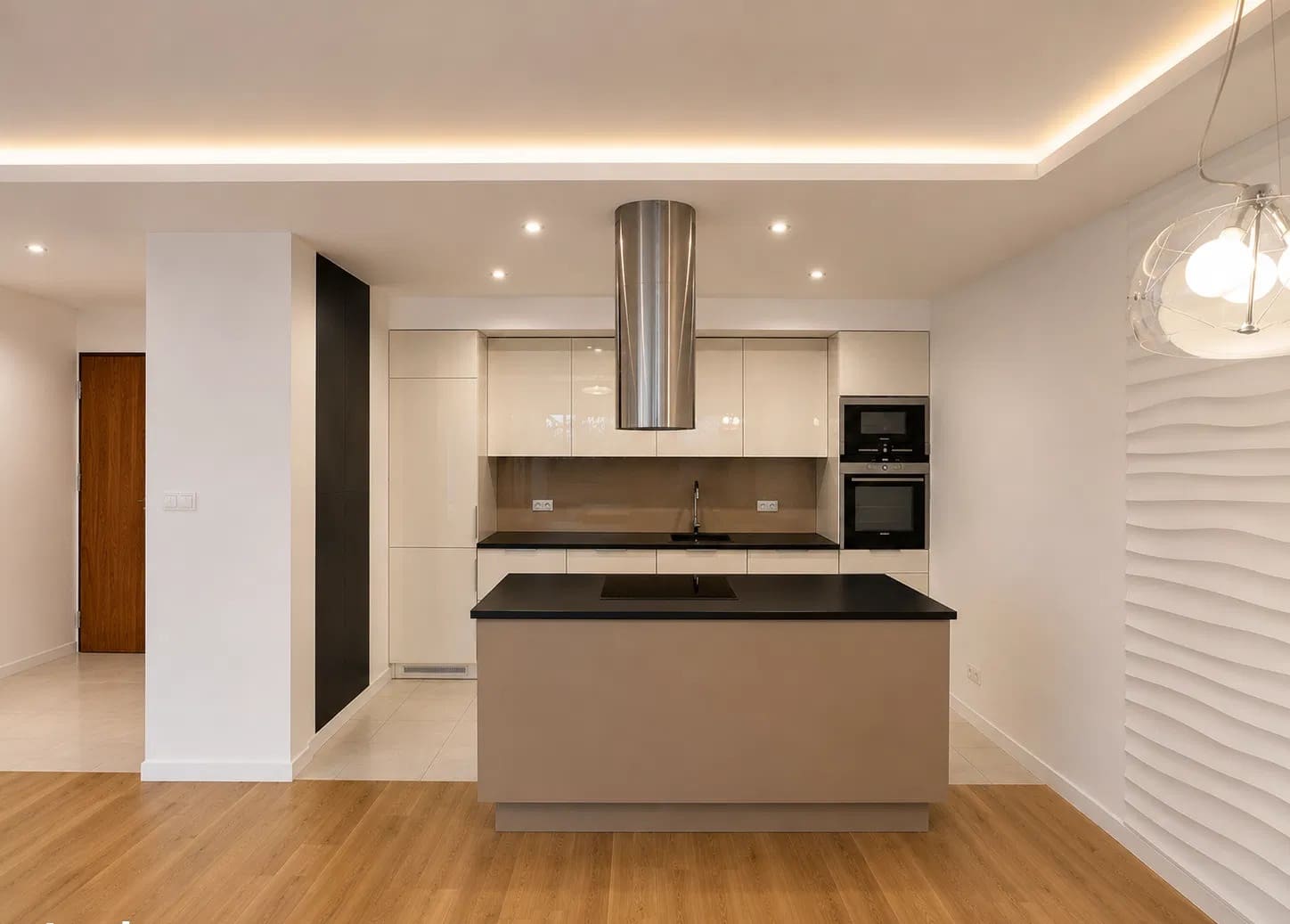 Renovierte 3-Zimmer-Wohnung mit moderner Einbauküche zu vermieten – photo 5
