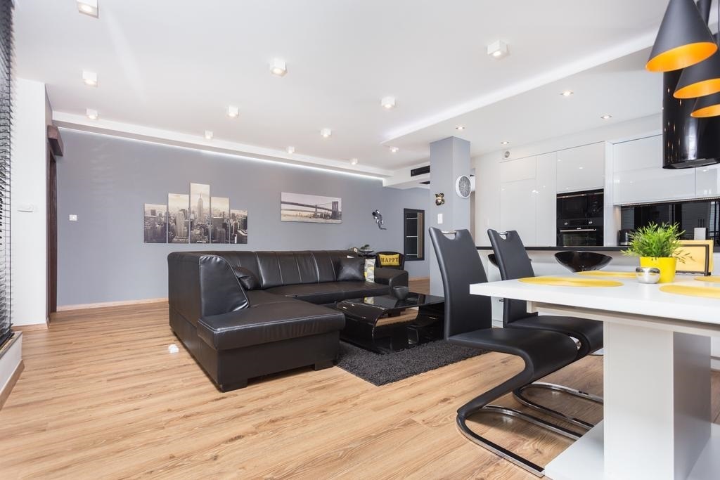 Spacious, well-laid-out 2-room apartment – photo 3